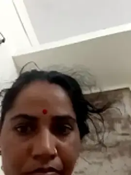 Stripchat Live Porn of Hotnewbhabi_riya