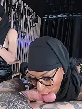 Stripchat Free Porn Cam of DarkDea