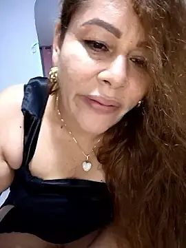 Stripchat Watch Live Sex Cams of SluttyMilf79