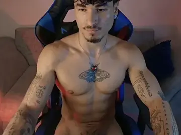 Stripchat Live Sex of Thomas_Fit1