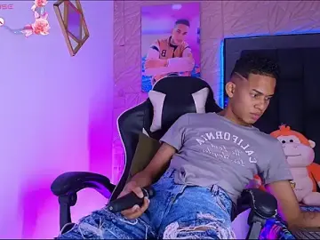 Stripchat Adult Video Chat of dilan_alfonzo