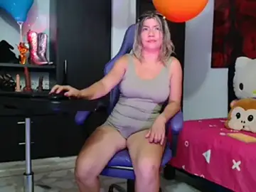 Stripchat Adult Webcam of sexy_bunny_hot
