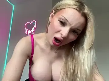 Stripchat Sex Cam of HannaXLove