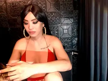 Stripchat Sex Cam of ASIANHOTTIE_69