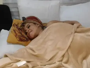 Stripchat Live Sex Cam of Foxybrownxx1