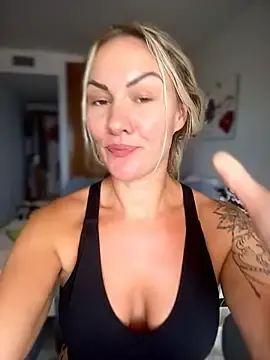 Stripchat Best Webcam of NastyMilf_
