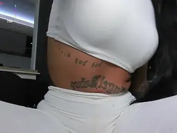 Stripchat Sex Cam of belllbonniie
