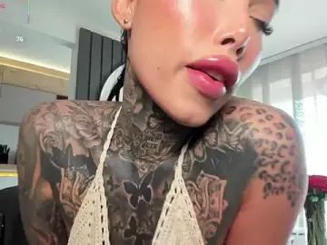 Stripchat Free Porn Cam of belllbonniie