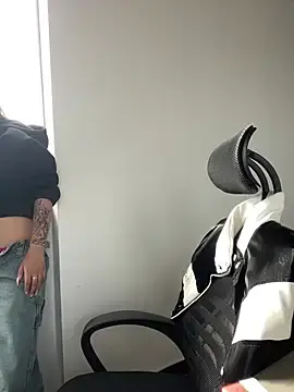 Stripchat Best live sex cam show of Camila_Duarte_2