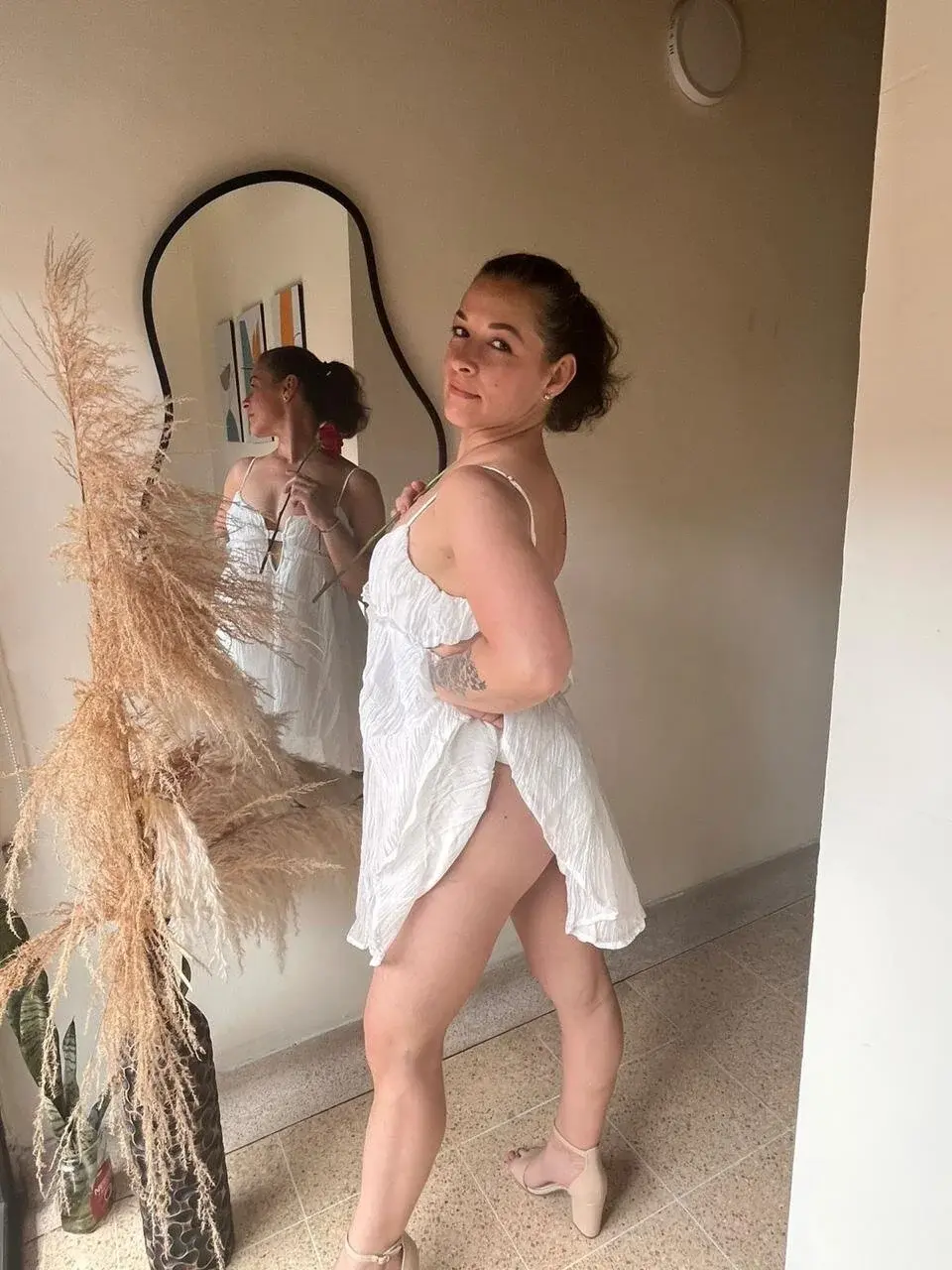linda_cabal