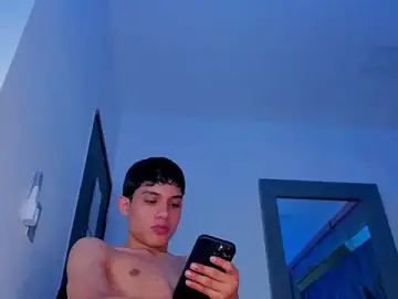 Stripchat Sex Cam of Sebax_Young