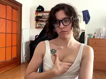 Stripchat Free Porn Cam of PillowPeachX