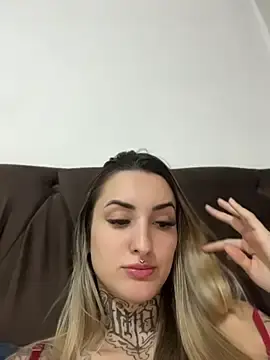 Stripchat Adult Webcam of hotskinny1