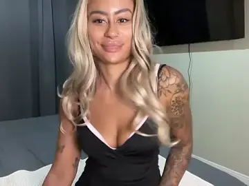 Stripchat Adult Webcams of CoCo-Queen