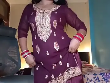 Stripchat Nude Webcam of YourDesi_Laila_