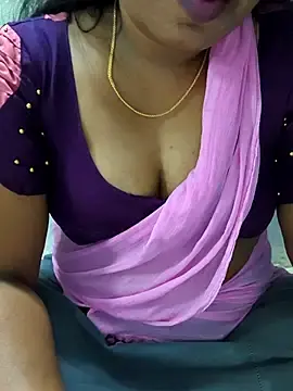 Stripchat Free Live Porn of MaaliiiPonuTamil