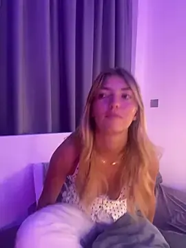 Stripchat Adult Webcam of camille_2007
