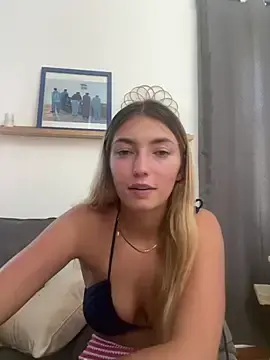 Stripchat Free Live Porn of camille_2007