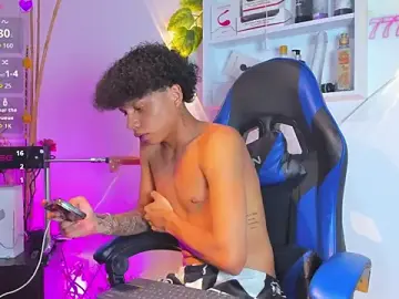 Stripchat Live Sex Cam of _taylor_black