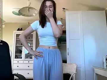 Stripchat Free Porn Cam of DarlineBrustera