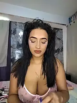 Stripchat Watch Live Sex Cams of SaharQamar