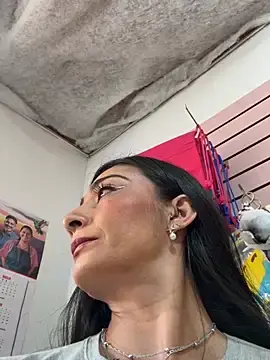 Stripchat Free Porn Cam of IsabellaMariet