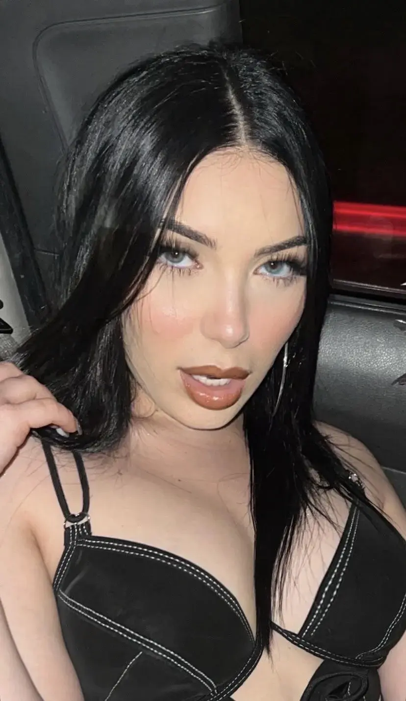 ariana28