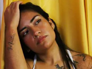 Xlovecam Watch Live Sex Cams of EmmaSteele