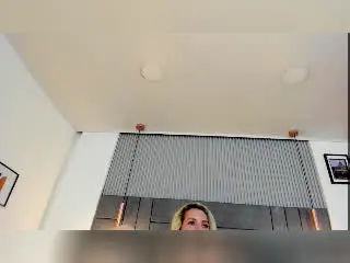Xlovecam Live Sex Cam of GiuliaAddams