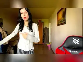 Xlovecam Live Porn of CarolynnDrage