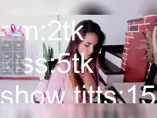 Xlovecam Sex Cam of MiaCrossing