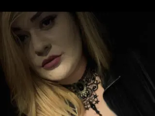 Xlovecam Adult Webcam of LauraSinnerX