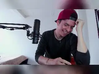 Xlovecam Live Sex of DreamHunterdz