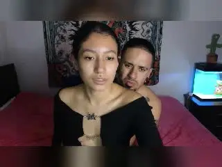 Xlovecam Live Sex Cam of SophiaAndTony