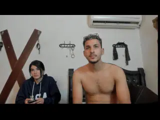 Xlovecam Sex Cam of JadeAndBob