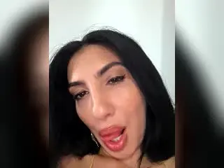 Xlovecam Nude Webcam of BrunetteBabe69
