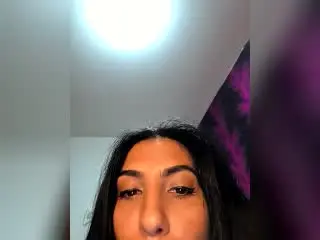 Xlovecam Live Porn of BrunetteBabe69