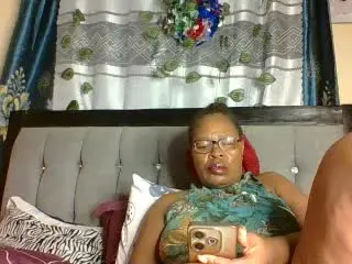 Xlovecam Live Sex of HeavyAss69