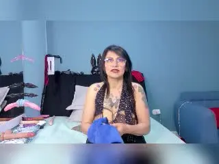 Xlovecam Watch Live Sex Cams of DonnaJones