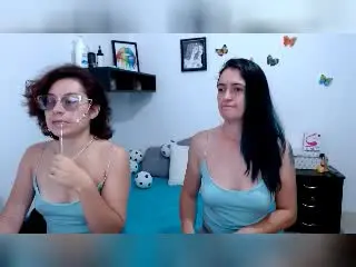 Xlovecam Free Live Porn of LunaVenus