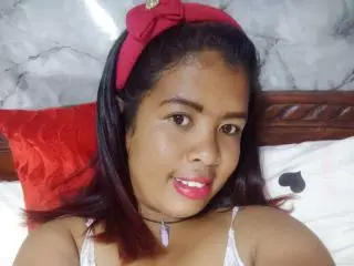 Xlovecam Adult Webcam of MariahSquirting69