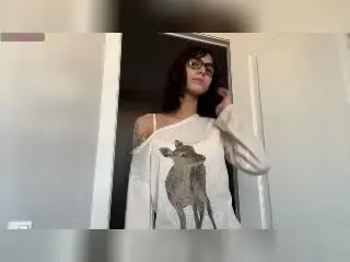 Xlovecam Sex Cam of ErynAttridge
