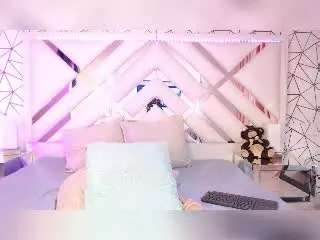 Xlovecam Free Porn Cam of NicoleMartins