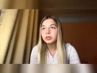 Xlovecam Free Porn Cam of HermineMclaird