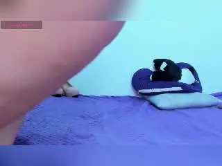 Xlovecam Free Porn Cam of EmilyWillson