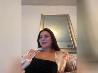 Xlovecam Free Porn Cam of LinaFoxyHot
