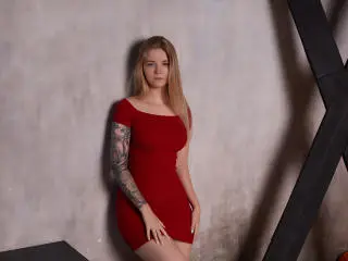 Xlovecam Live Sex Cam of SirenaHardmann