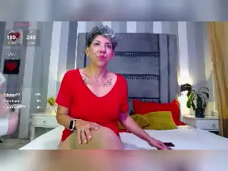 Xlovecam Free Live Porn of JuliaNewell