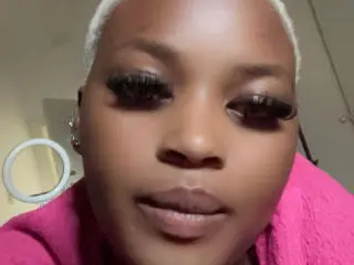 Xlovecam Sex Chat of TiaraBae