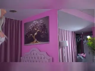 Xlovecam Best Webcam of LaraBrynn
